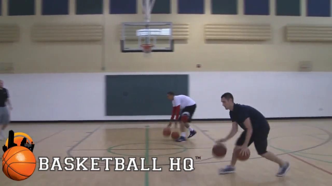 クロスオーバーウォーキング・ツーボールドリブルドリル バスケットボールジャンプ ｜ ジャパンライム株式会社